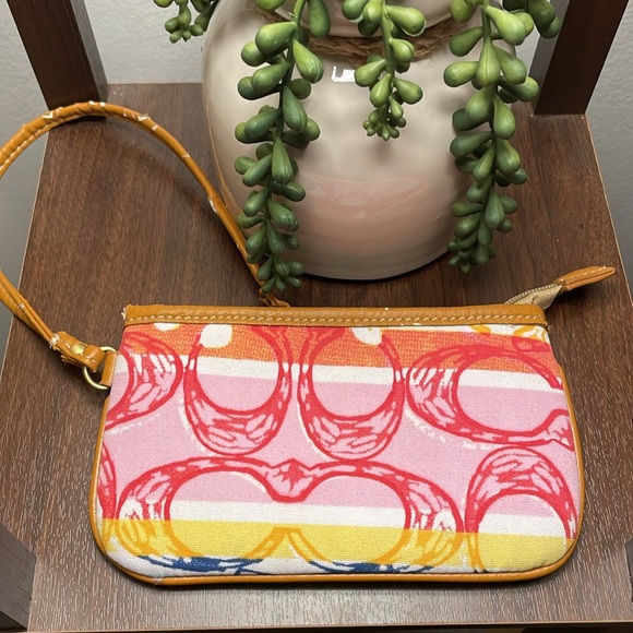 MONOGRAM “C” multicolor wristlet // colorful stripes // zipper closure - Picture 2 of 15